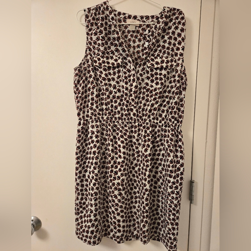 LOFT‎ Sleeveless Black, Maroon and White Patterned Dress